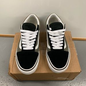 Olive/Black Vans Old Skool